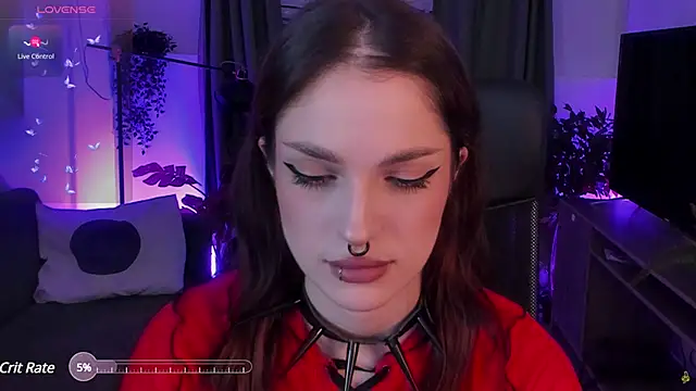 Snapshot of BratzieDarsie chatting on December 2024 12:06:01 PM BratzieDarsie online show from December 2024 12:06:01 PM