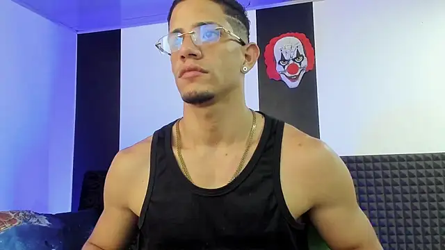 jhonnysnow17 online show from January 2025 02:55:01 AM