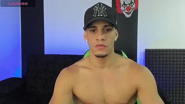 jhonnysnow17 online show from February 2025 05:16:01 AM