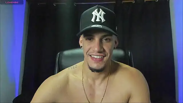 jhonnysnow17 online show from September 2025 07:08:01 AM