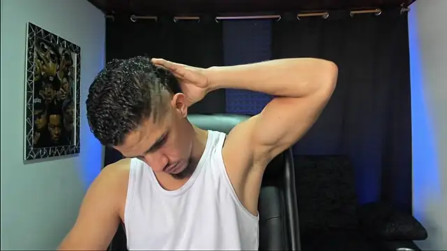 jhonnysnow17 online show from March 2026 03:16:01 PM