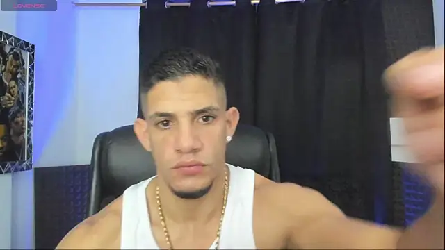 jhonnysnow17 online show from June 2026 06:07:01 AM