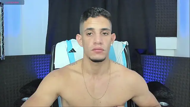 jhonnysnow17 online show from July 2026 07:04:01 AM