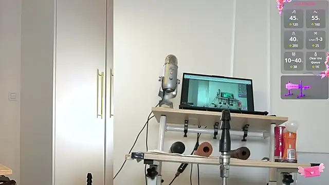 Snapshot of Miss69Ri99 chatting on March 2025 06:19:02 PM Miss69Ri99 online show from March 2025 06:19:02 PM