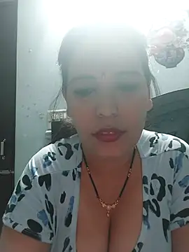 Poojabhabi101 online show from February 2026 05:15:01 AM