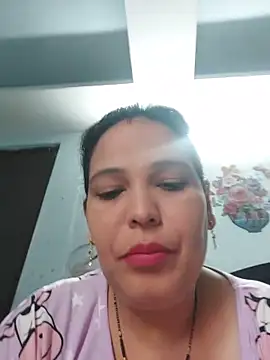 Snapshot of Poojabhabi101 chatting on June 2026 06:00:01 AM Poojabhabi101 online show from June 2026 06:00:01 AM
