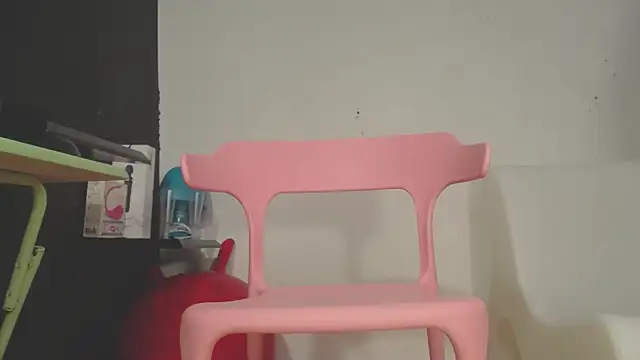 girl squiting online show from February 2025 08:33:02 PM