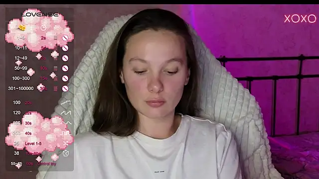 lil luna x online show from December 2024 04:07:02 PM