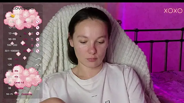 lil luna x online show from December 2024 05:08:02 PM