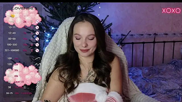 lil luna x online show from December 2024 04:06:01 PM