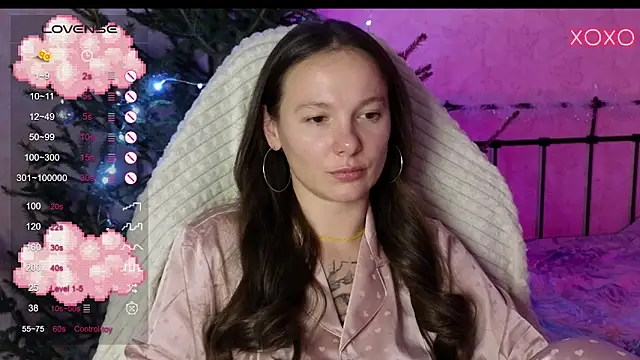 lil luna x online show from December 2024 05:08:02 PM