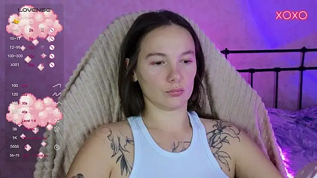 lil luna x online show from October 2025 10:54:02 PM