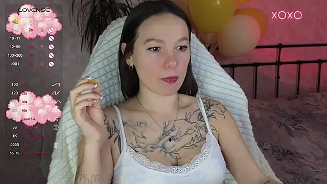 lil luna x online show from February 2026 06:11:01 PM