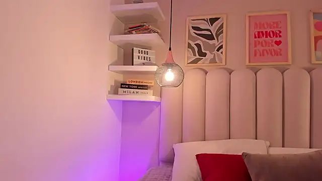 cute  cherry  online show from October 2025 07:23:01 PM