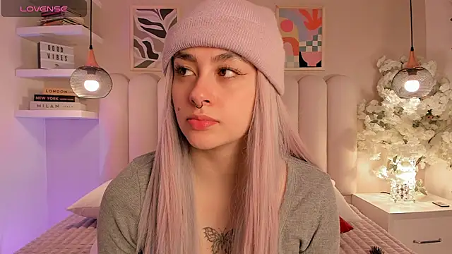 cute  cherry  online show from October 2025 12:37:02 PM