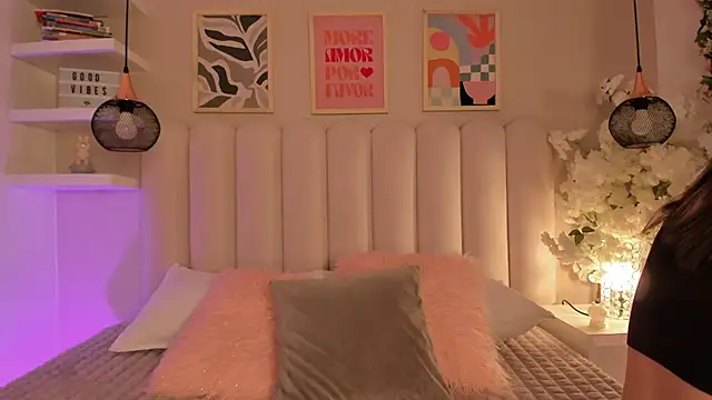 cute  cherry  online show from December 2025 08:26:01 PM