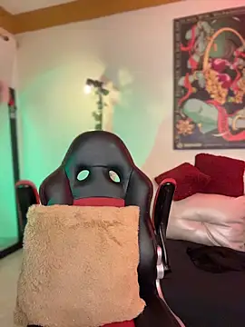 ZahaRoseee online show from April 2026 01:10:01 AM