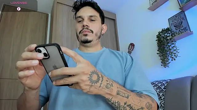 Snapshot of alejandro_stark chatting on June 2026 08:52:02 PM alejandro stark online show from June 2026 08:52:02 PM