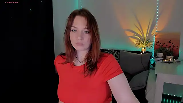 Snapshot of mia_x_love chatting on December 2024 03:01:01 PM mia x love online show from December 2024 03:01:01 PM