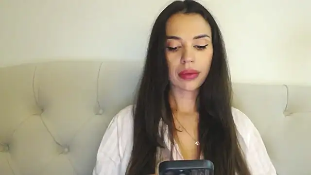 Mika Gold online show from September 2025 07:25:01 PM