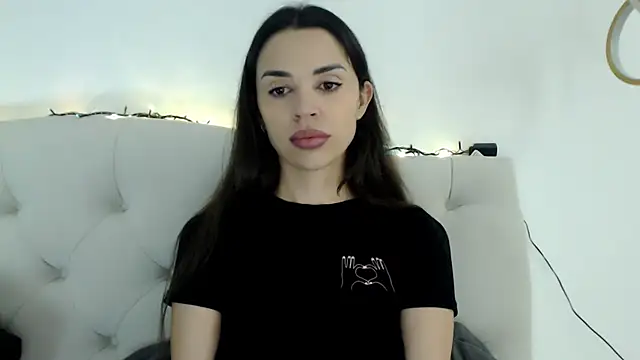 Mika Gold online show from December 2025 12:20:01 PM