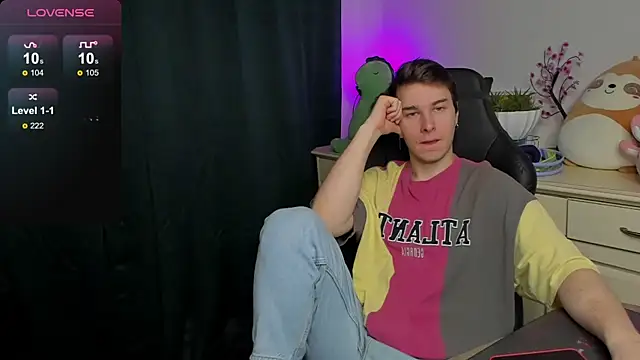 Vincent Strong online show from September 2025 08:26:01 AM