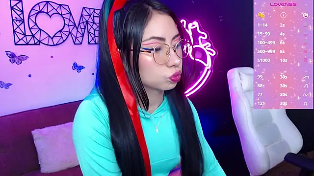 Snapshot of demyanderson_ chatting on December 2024 08:32:01 PM demyanderson online show from December 2024 08:32:01 PM