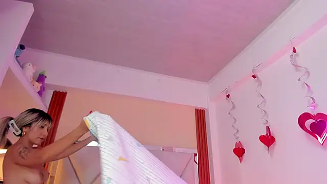 Happy tits online show from January 2025 09:42:02 PM