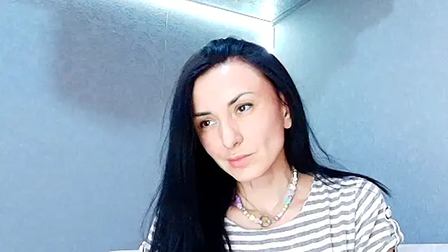 Snapshot of Siaconna chatting on May 2026 10:20:01 AM Siaconna online show from May 2026 10:20:01 AM