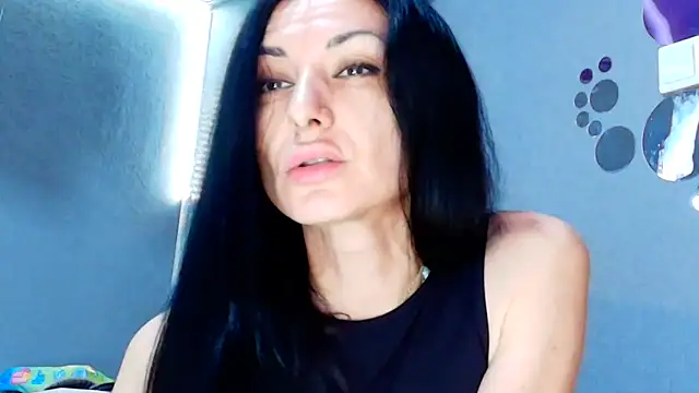 Snapshot of Siaconna chatting on May 2026 10:23:01 AM Siaconna online show from May 2026 10:23:01 AM