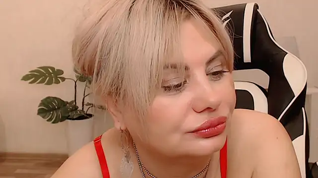 Lola Richie online show from March 2026 05:12:02 AM