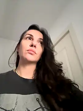 TaniaAmore online show from October 2025 07:40:01 PM