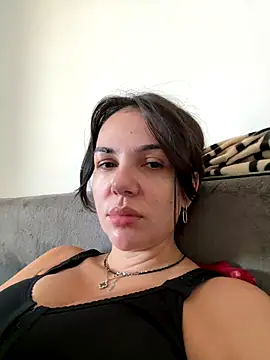 TaniaAmore online show from November 2025 10:49:02 AM