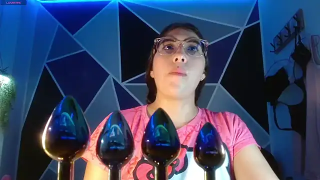 DaMikaela  online show from September 2025 06:42:01 PM