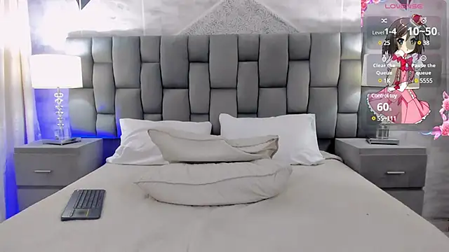 Snapshot of CinthiaCollins chatting on December 2024 11:47:01 PM CinthiaCollins online show from December 2024 11:47:01 PM