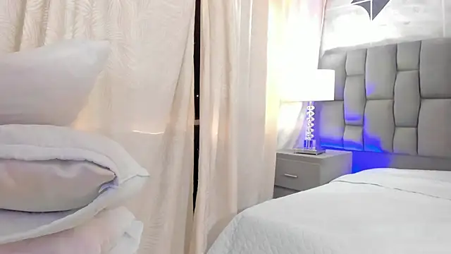 Snapshot of CinthiaCollins chatting on January 2025 09:29:01 PM CinthiaCollins online show from January 2025 09:29:01 PM