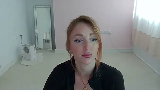 Snapshot of Red_firesquirt chatting on June 2026 02:04:01 PM Red firesquirt online show from June 2026 02:04:01 PM