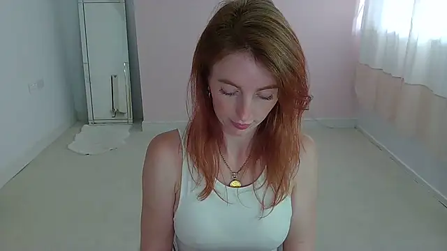 Snapshot of Red_firesquirt chatting on June 2026 02:32:01 PM Red firesquirt online show from June 2026 02:32:01 PM