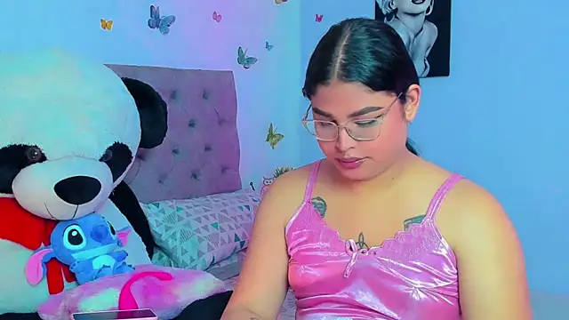 mabellfox online show from December 2024 05:18:02 PM