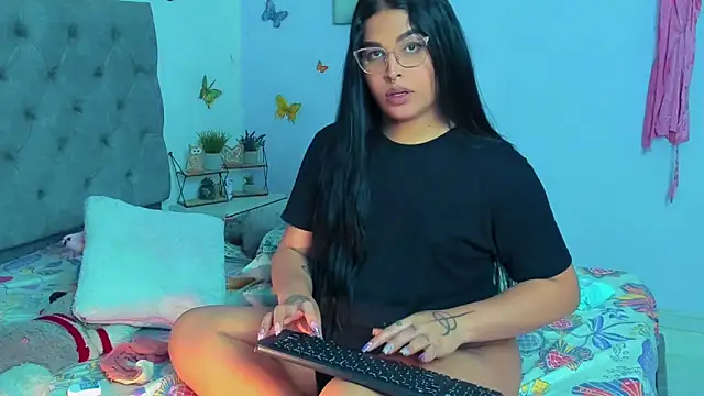 mabellfox online show from January 2025 10:27:01 PM