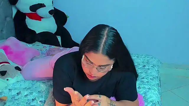 mabellfox online show from February 2025 01:27:01 PM