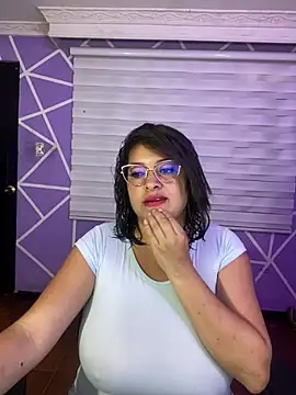 MiiaaJoness online show from July 2026 03:10:01 PM