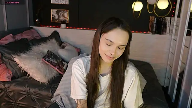 ChloeSunny online show from April 2026 09:15:01 PM