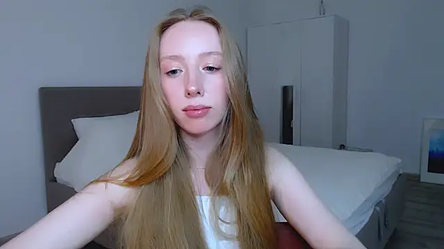 Snapshot of Luna_insniity chatting on December 2024 02:18:01 AM Luna insniity online show from December 2024 02:18:01 AM