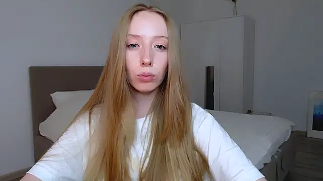 Snapshot of Luna_insniity chatting on December 2024 07:53:02 PM Luna insniity online show from December 2024 07:53:02 PM