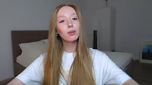 Snapshot of Luna_insniity chatting on January 2025 12:27:01 AM Luna insniity online show from January 2025 12:27:01 AM