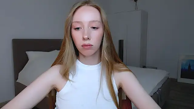 Snapshot of Luna_insniity chatting on January 2025 08:43:01 PM Luna insniity online show from January 2025 08:43:01 PM
