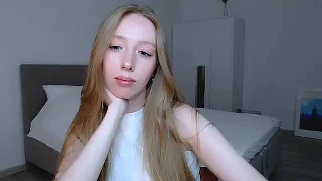 Snapshot of Luna_insniity chatting on January 2025 11:46:01 PM Luna insniity online show from January 2025 11:46:01 PM