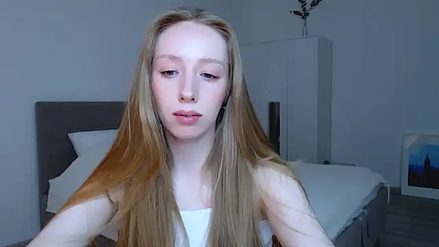 Snapshot of Luna_insniity chatting on February 2025 07:49:01 PM Luna insniity online show from February 2025 07:49:01 PM
