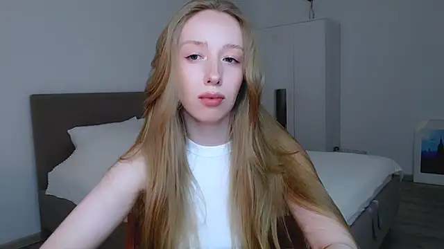 Snapshot of Luna_insniity chatting on February 2025 06:54:02 PM Luna insniity online show from February 2025 06:54:02 PM